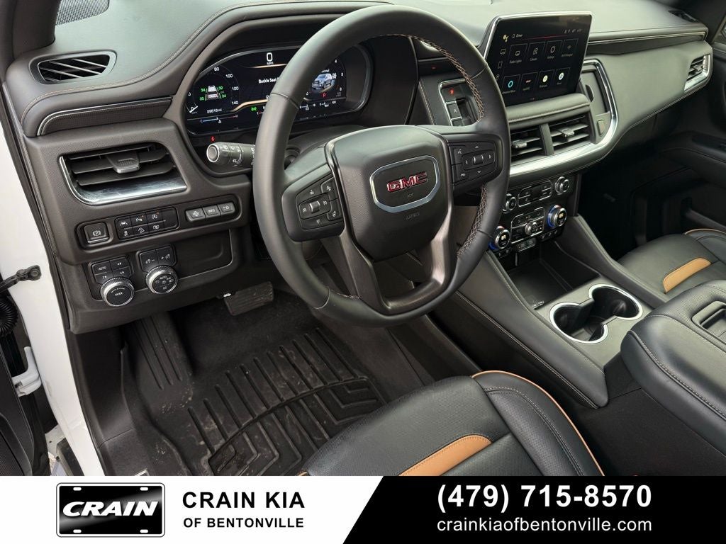 2024 GMC Yukon AT4 - 4WD / PANORAMIC SUNROOF / CLEAN CARFAX