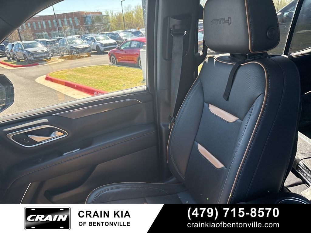 2022 GMC Yukon AT4 - 4WD / PANORAMIC SUNROOF / CLEAN CARFAX