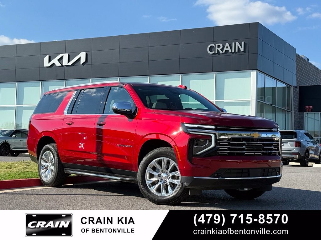 2025 Chevrolet Suburban Premier - 4WD / PANORAMIC SUNROOF / CLEAN CARFAX
