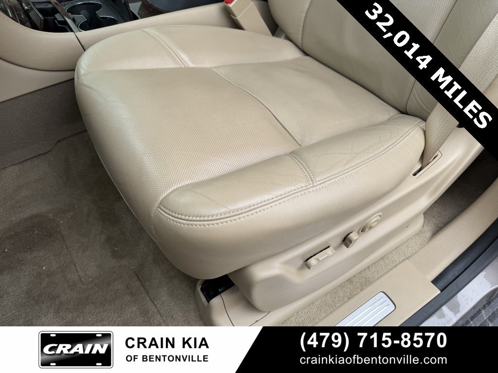 2014 Cadillac Escalade Premium - AWD / CLEAN CARFAX / VERY LOW MILES!