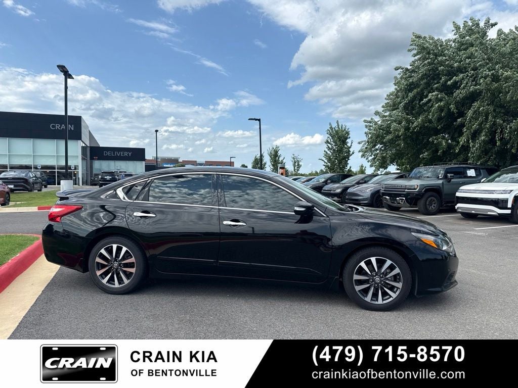 2017 Nissan Altima 2.5 SL - CLEAN CARFAX