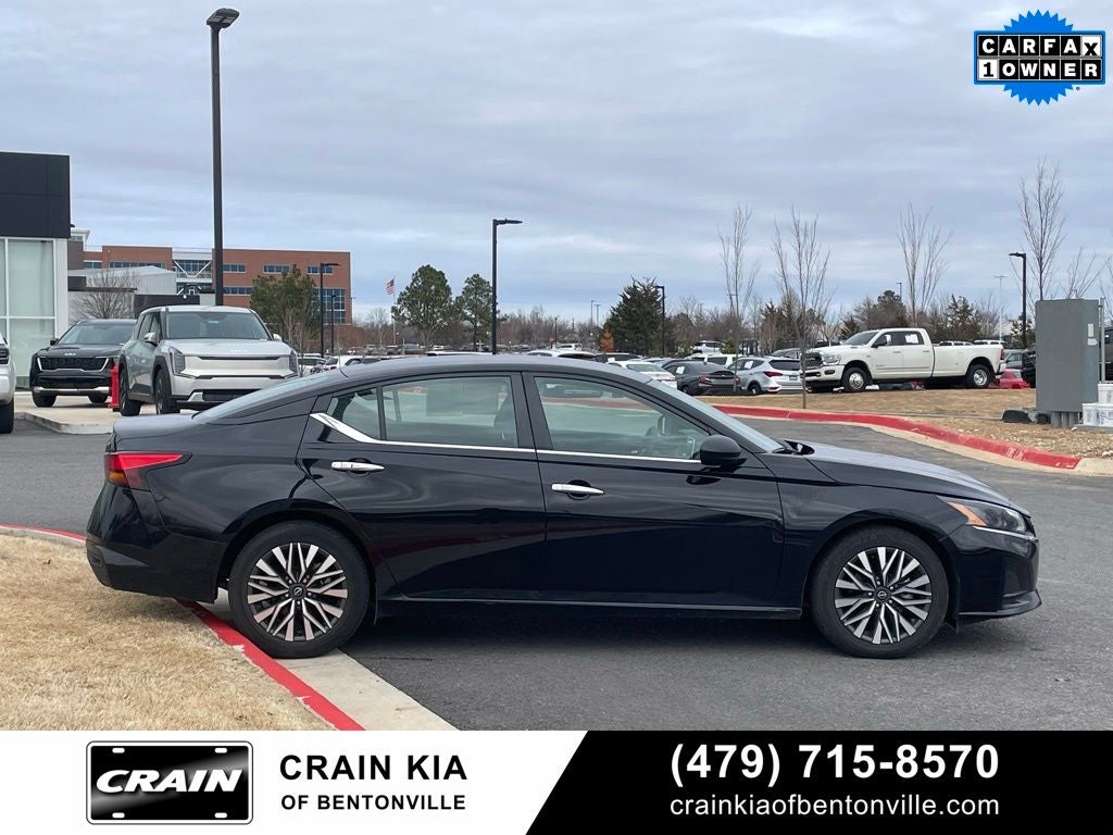 2024 Nissan Altima 2.5 SV - CLEAN CARFAX / ONE OWNER