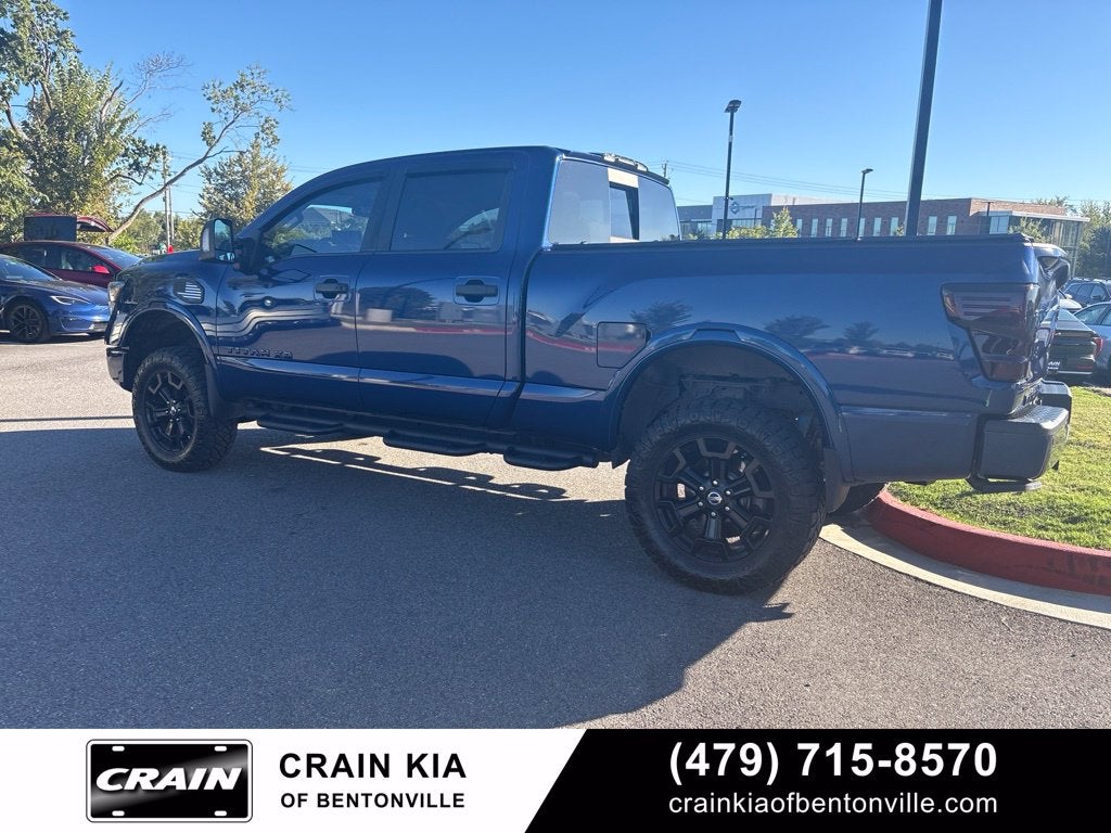 2017 Nissan Titan XD PRO-4X - 4WD / CLEAN CARFAX
