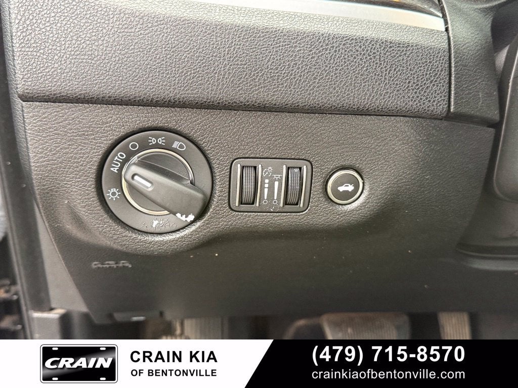 2022 Chrysler 300 Touring - CLEAN CARFAX / ONE OWNER