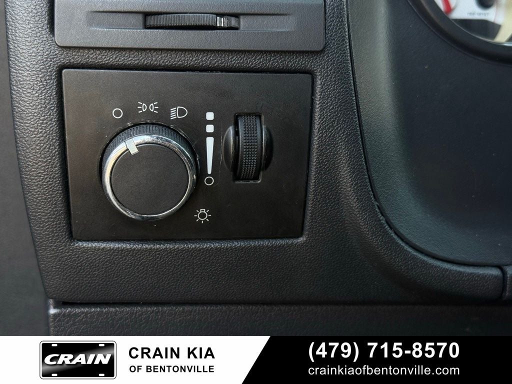 2013 Dodge Challenger SXT - CLEAN CARFAX HISTORY