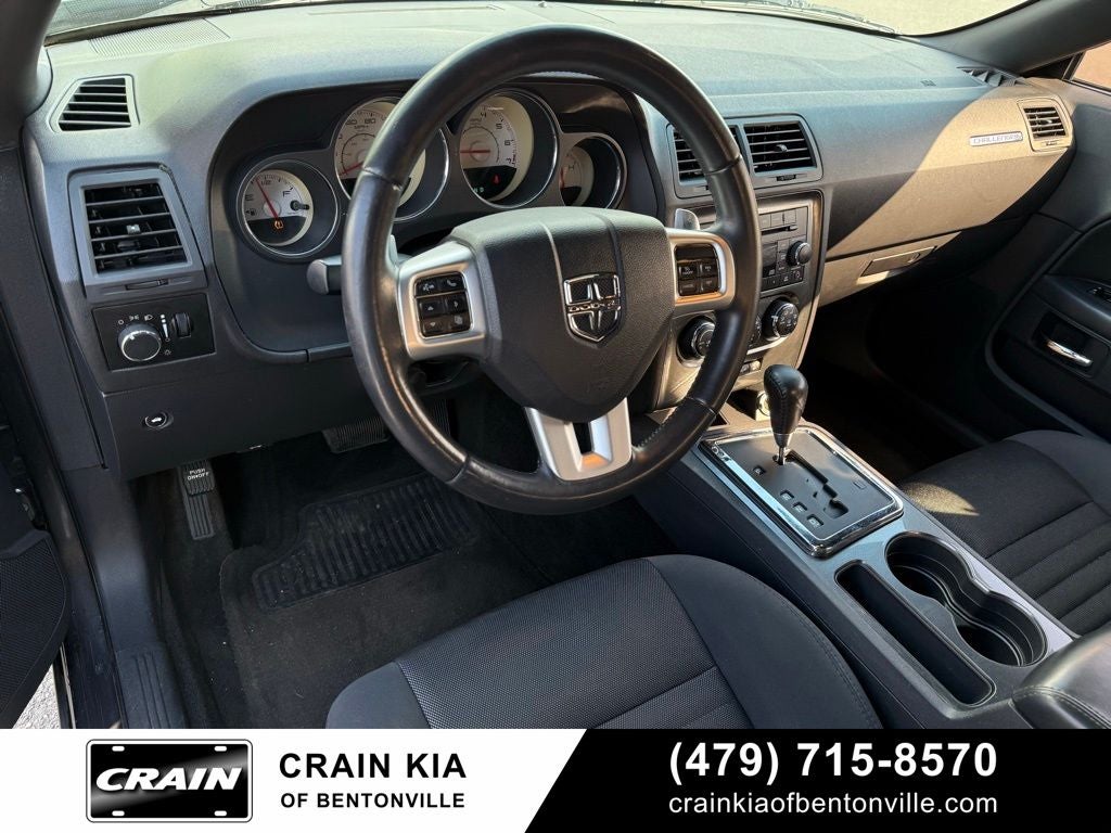 2013 Dodge Challenger SXT - CLEAN CARFAX HISTORY