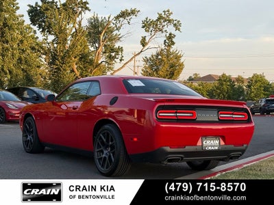 2017 Dodge Challenger R/T - CLEAN CARFAX / SUNROOF