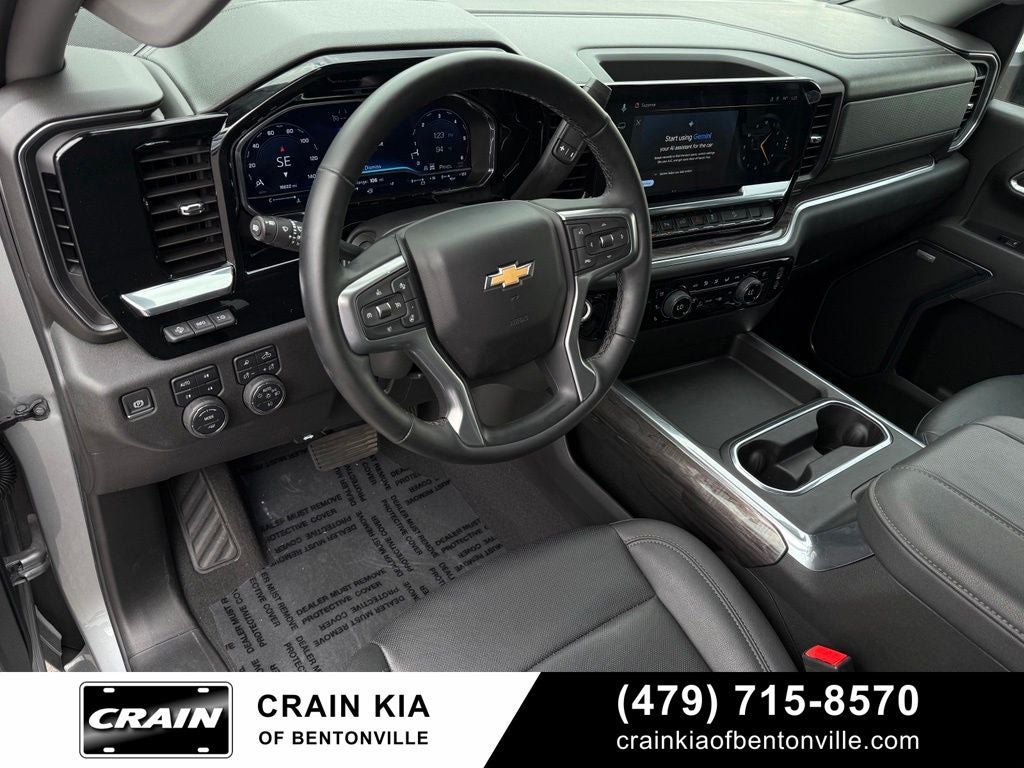 2025 Chevrolet Silverado 2500HD LTZ - 4WD / CLEAN CARFAX / ONE OWNER