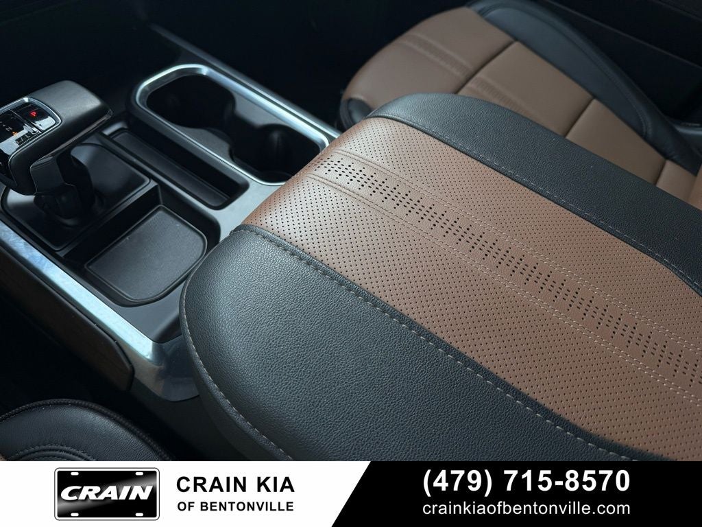 2025 Chevrolet Silverado 1500 High Country - 4WD / SUNROOF / ONE OWNER