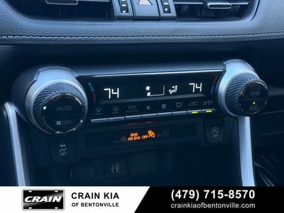 2024 Toyota RAV4 XLE Premium - SUNROOF / CLEAN CARFAX / ONE OWNER