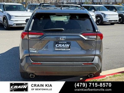 2024 Toyota RAV4 XLE Premium - SUNROOF / CLEAN CARFAX / ONE OWNER