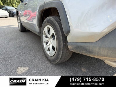 2019 Toyota RAV4 LE - AWD / CLEAN CARFAX / ONE OWNER
