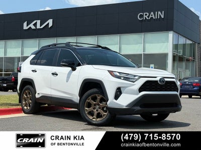2024 Toyota RAV4 Hybrid Woodland Edition - AWD / CLEAN CARFAX / ONE OWNER