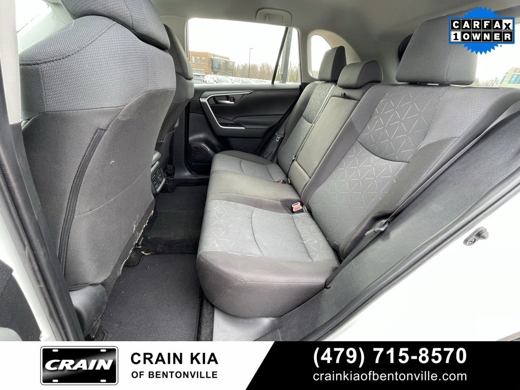 2024 Toyota RAV4 XLE - CLEAN CARFAX / ONE OWNER