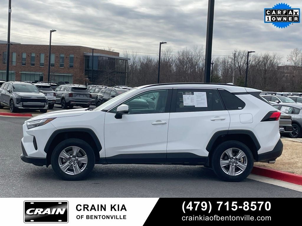 2024 Toyota RAV4 XLE - CLEAN CARFAX / ONE OWNER