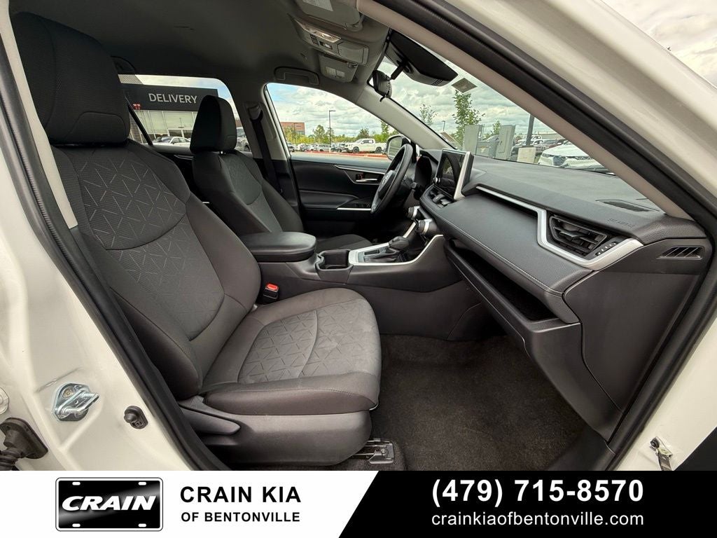 2024 Toyota RAV4 XLE - CARFAX ONE OWNER