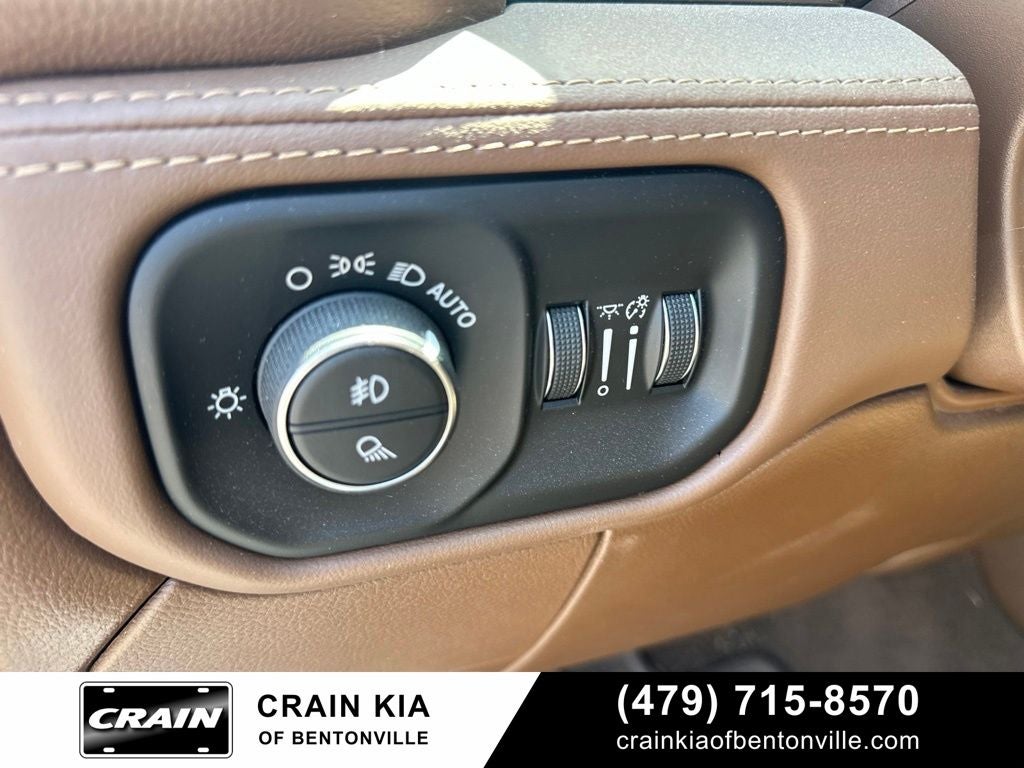 2022 RAM 3500 Limited Longhorn - 4WD / SUNROOF / DUALLY