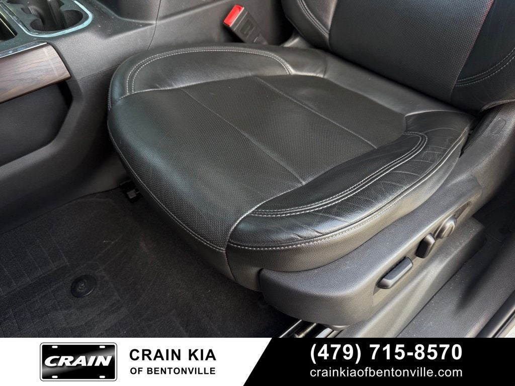 2020 GMC Sierra 1500 SLT - 4WD / CLEAN CARFAX