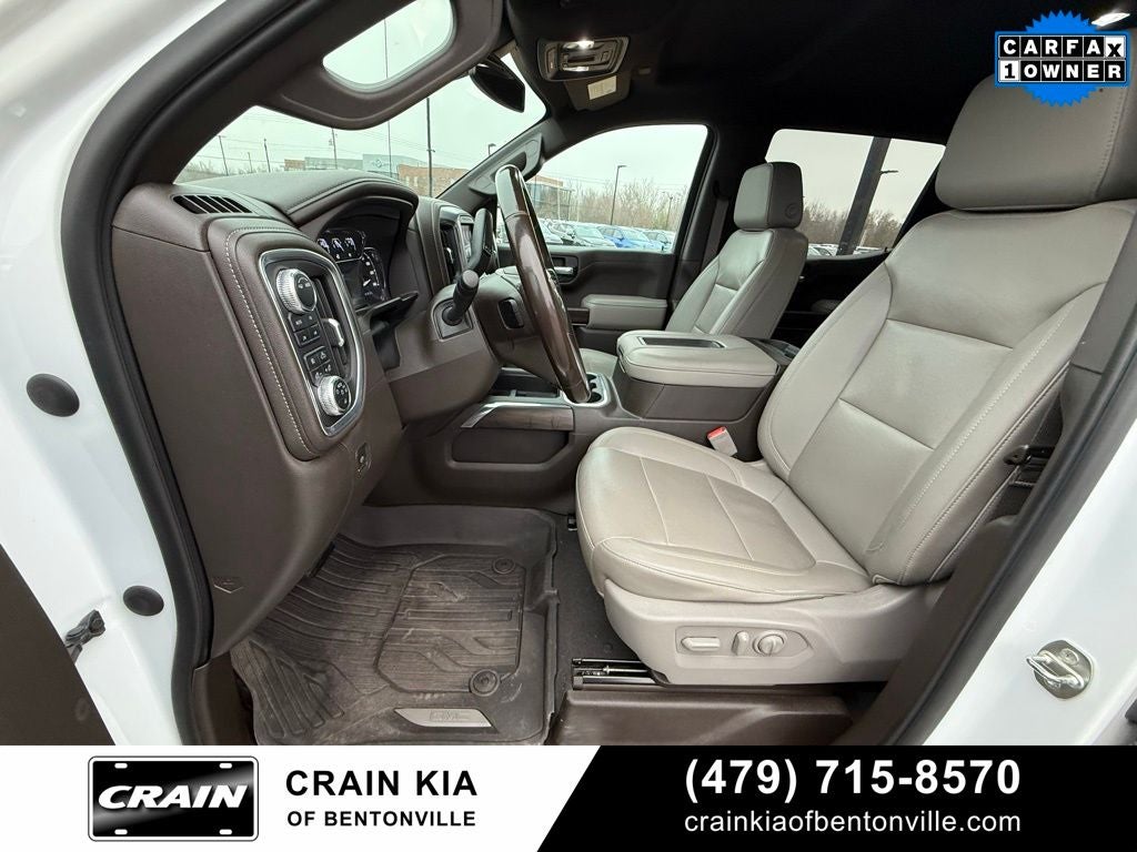 2021 GMC Sierra 1500 SLT - 4WD / CARFAX ONE OWNER