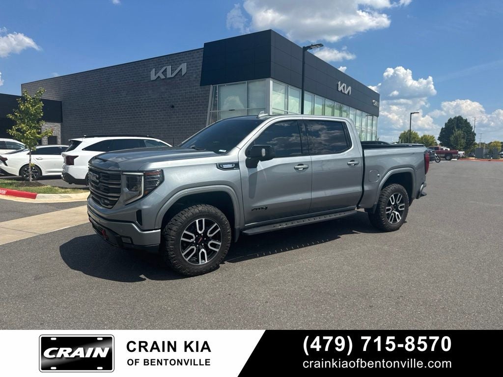 2024 GMC Sierra 1500 AT4 - 4WD / SUNROOF / CLEAN CARFAX