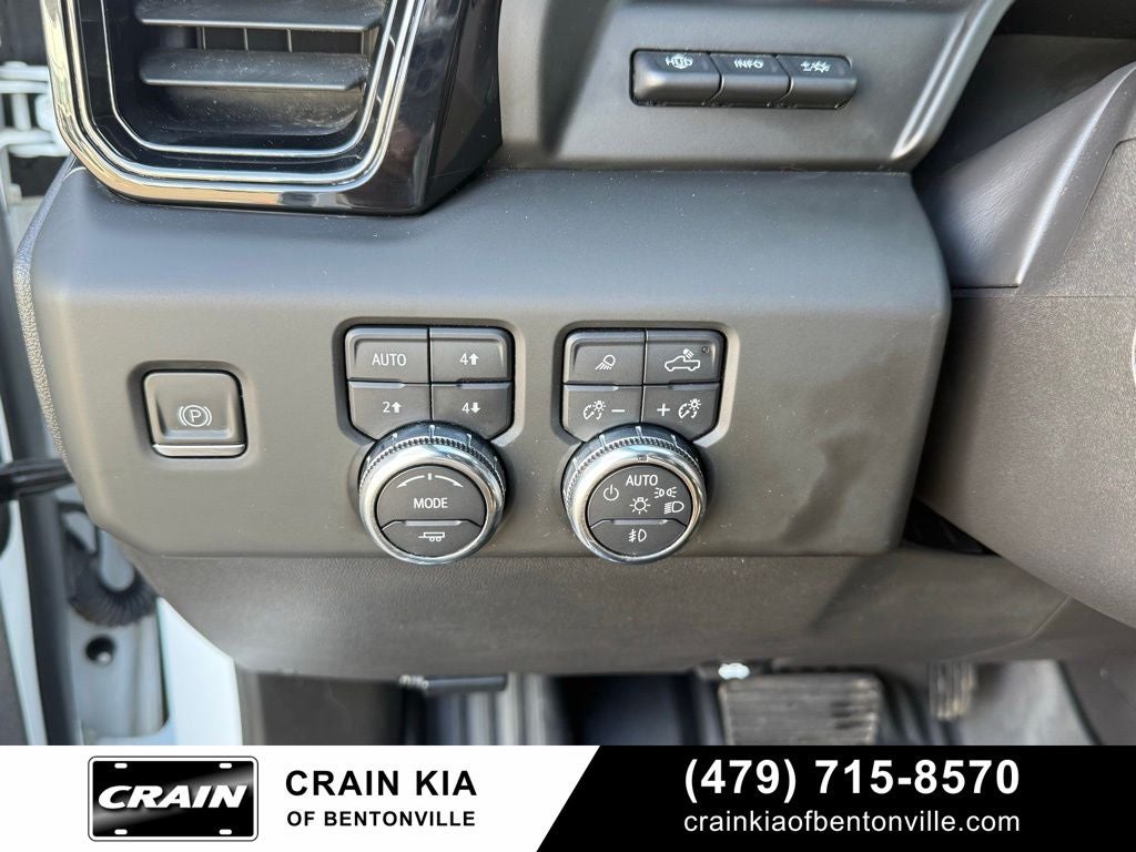 2023 GMC Sierra 1500 AT4 - 4WD / CLEAN CARFAX
