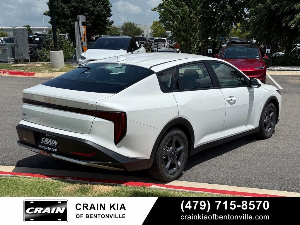 2026 Kia K4 LXS