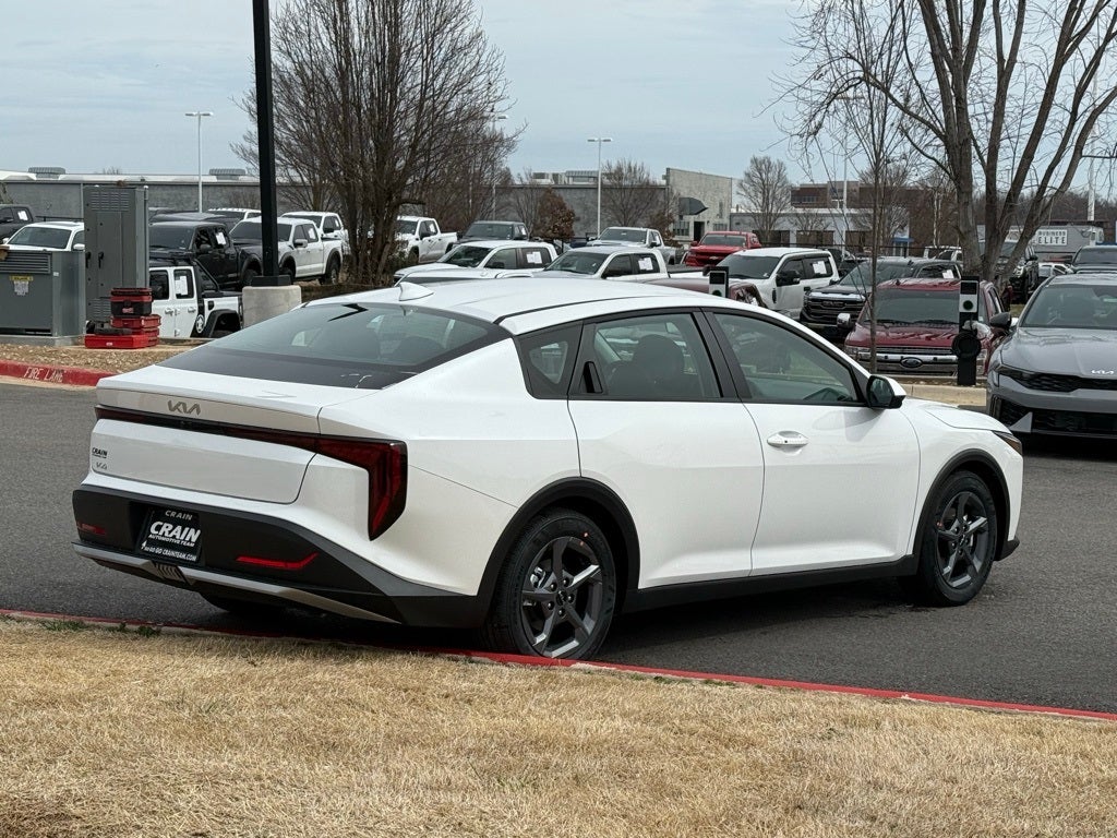 2026 Kia K4 LXS
