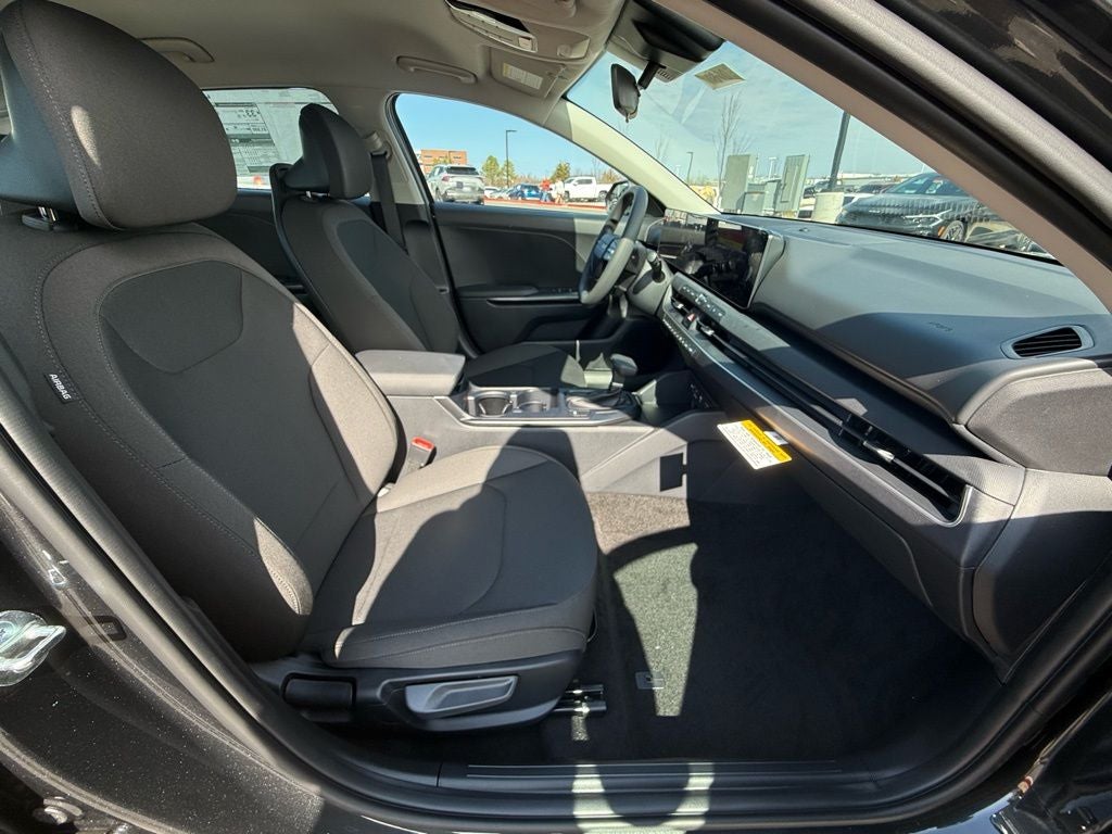 2026 Kia K4 LX