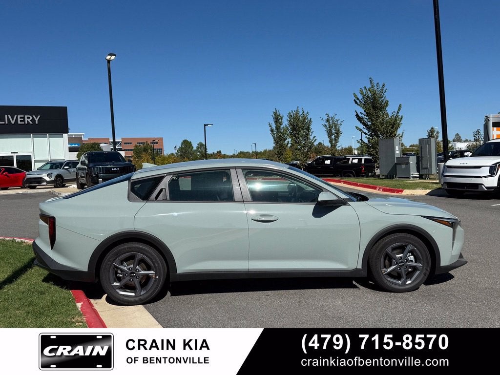 2026 Kia K4 LXS