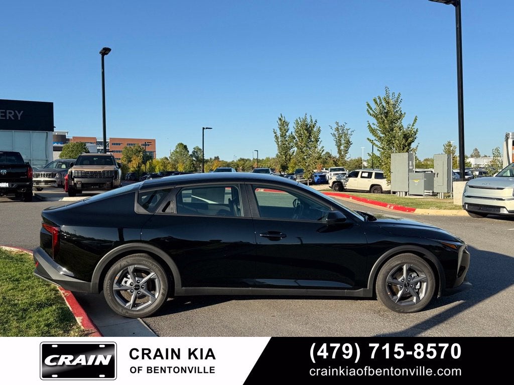 2026 Kia K4 LXS