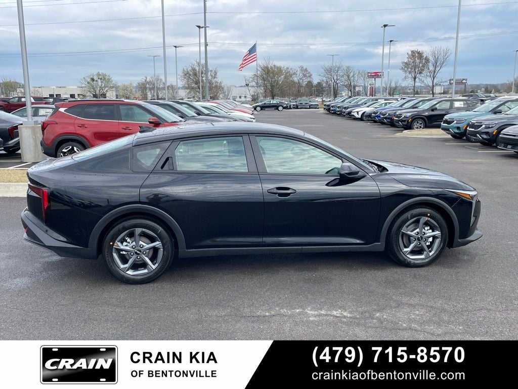 2026 Kia K4 LXS
