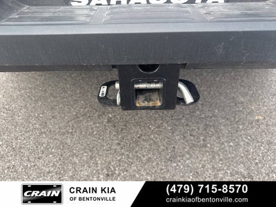 2024 Toyota Tacoma SR5 - 4WD / CLEAN CARFAX