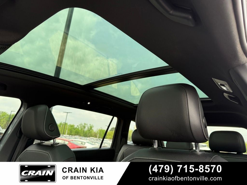 2022 Volkswagen Tiguan 2.0T SE R-Line Black - AWD / PANORAMIC SUNROOF / CLEAN CARFAX