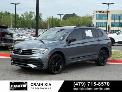 2022 Volkswagen Tiguan 2.0T SE R-Line Black - AWD / PANORAMIC SUNROOF / CLEAN CARFAX