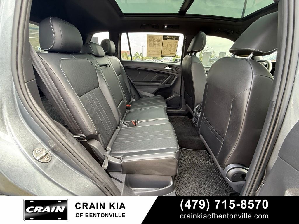 2022 Volkswagen Tiguan 2.0T SE R-Line Black - AWD / PANORAMIC SUNROOF / CLEAN CARFAX