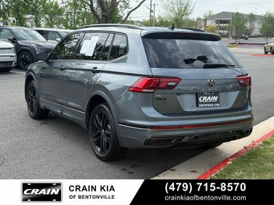 2022 Volkswagen Tiguan 2.0T SE R-Line Black - AWD / PANORAMIC SUNROOF / CLEAN CARFAX