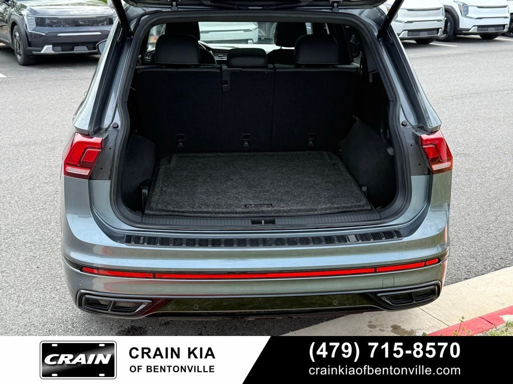 2022 Volkswagen Tiguan 2.0T SE R-Line Black - AWD / PANORAMIC SUNROOF / CLEAN CARFAX