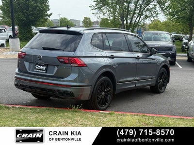 2022 Volkswagen Tiguan 2.0T SE R-Line Black - AWD / PANORAMIC SUNROOF / CLEAN CARFAX