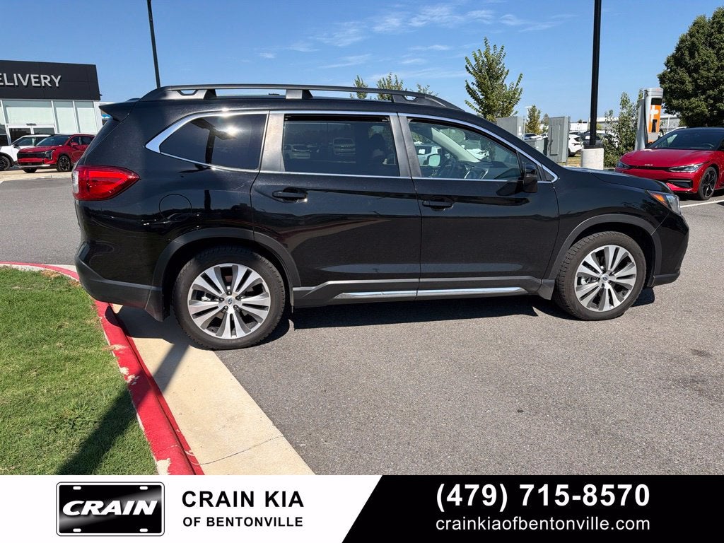 2021 Subaru Ascent Limited / CLEAN CARFAX