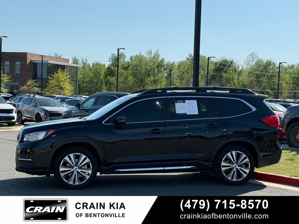 2022 Subaru Ascent Limited - AWD / PANORAMIC SUNROOF / CARFAX ONE OWNER