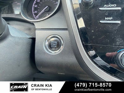 2019 Toyota Camry SE - SUNROOF / CLEAN CARFAX