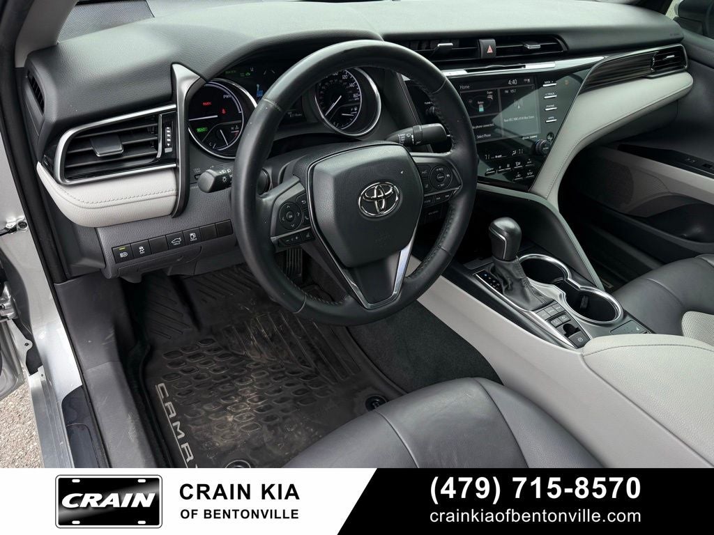 2020 Toyota Camry Hybrid XLE - HYBRID!