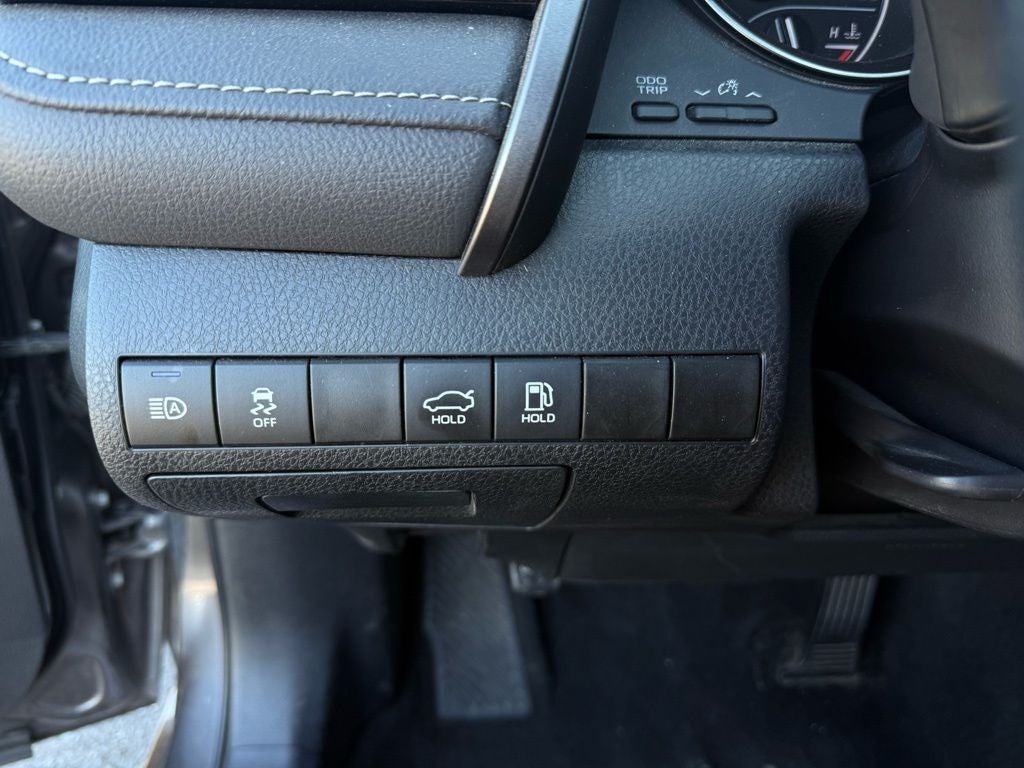 2024 Toyota Camry SE - CLEAN CARFAX / ONE OWNER