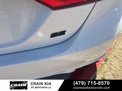 2020 Toyota Camry SE - CLEAN CARFAX / ONE OWNER
