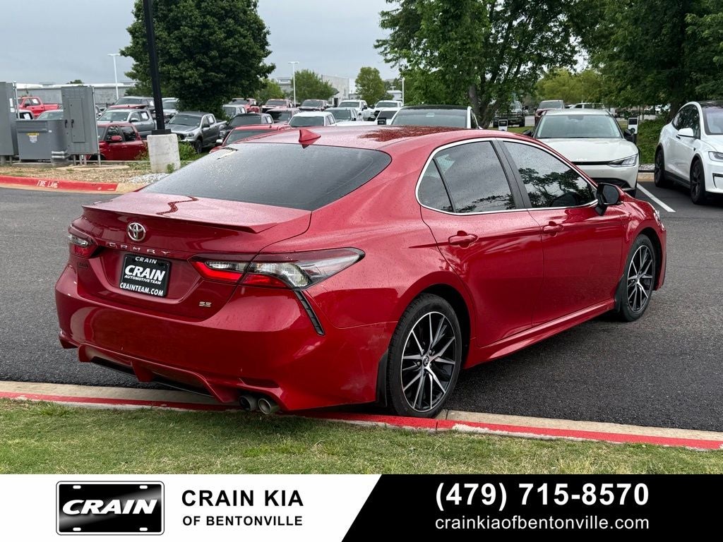 2023 Toyota Camry SE - CLEAN CARFAX / ONE OWNER