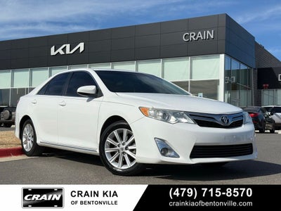 2014 Toyota Camry XLE - SUNROOF