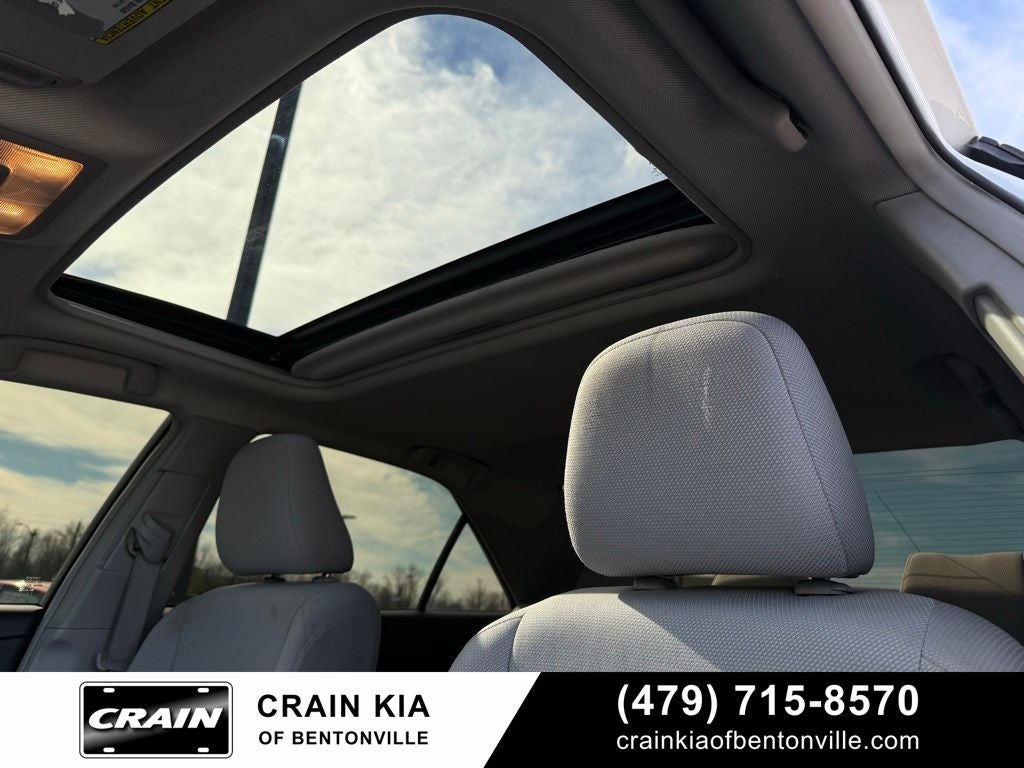 2014 Toyota Camry XLE - SUNROOF