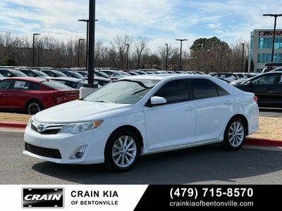 2014 Toyota Camry XLE - SUNROOF