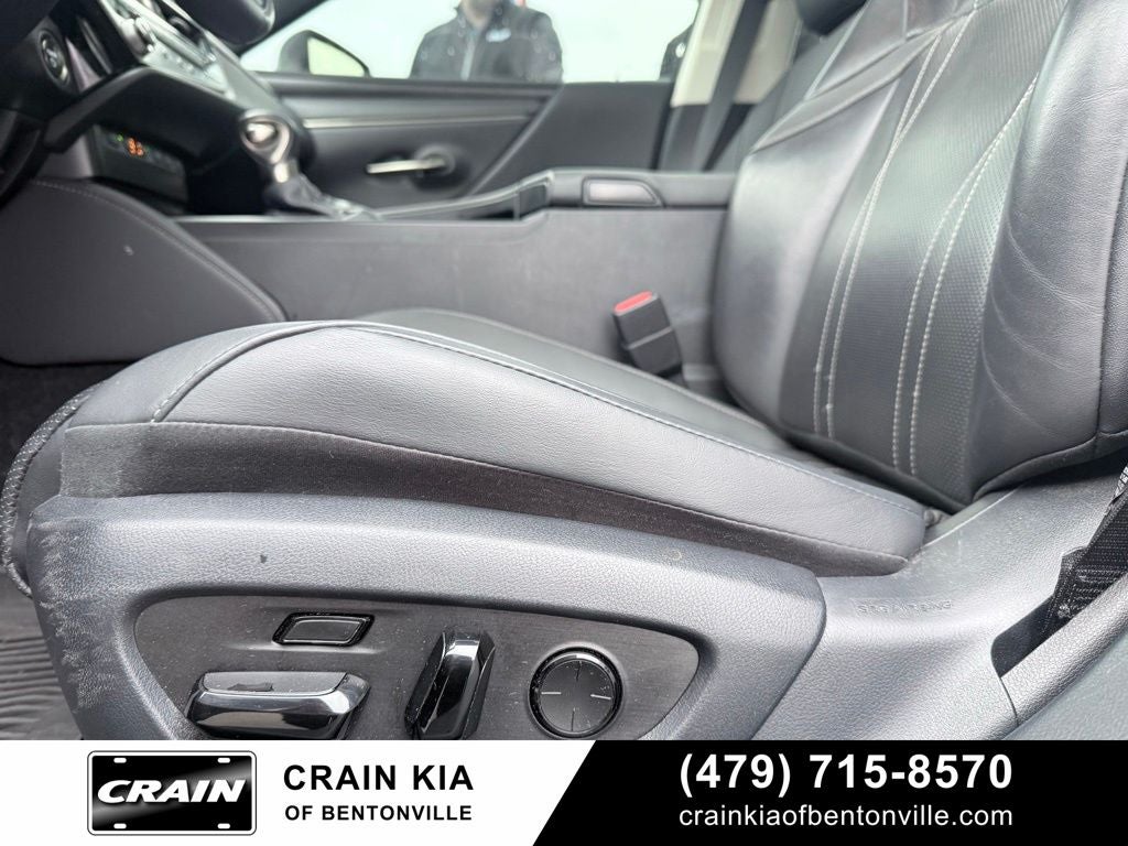 2023 Lexus ES 300h Luxury - CARFAX ONE OWNER