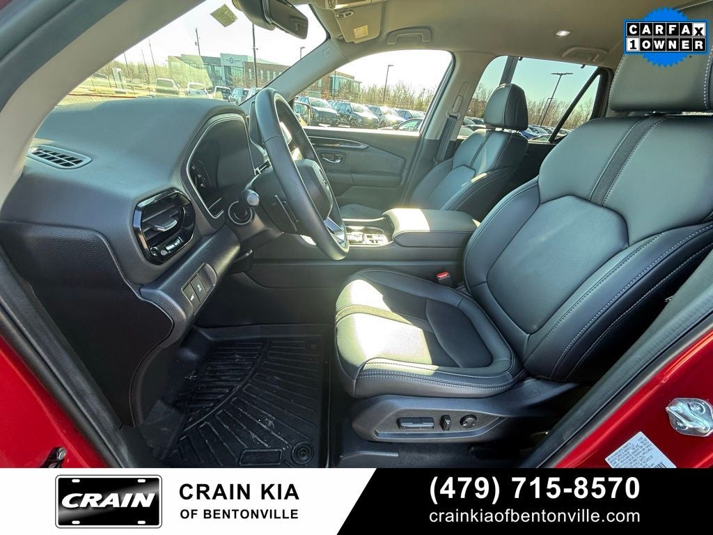 2025 Honda Pilot EX-L - AWD / CLEAN CARFAX / ONE OWNER
